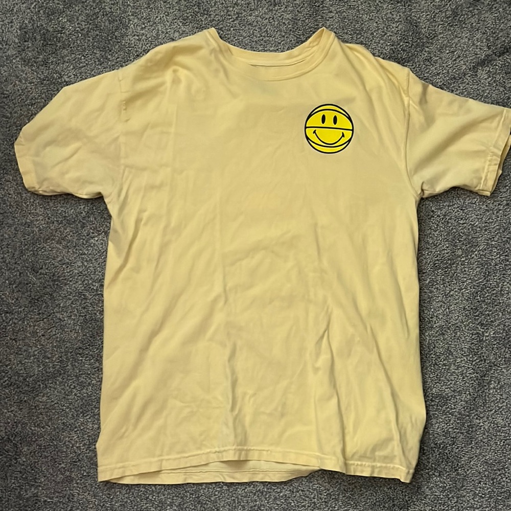 Gently Used - Chinatown Market Smiley Tee Shirt - Size Large